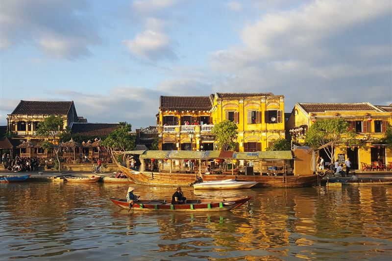 Discover Da Nang's Best: Linh Ung Pagoda, My Khe Beach, Marble Mountain, and Hoi An Ancient Town - PRIVATE TOURS